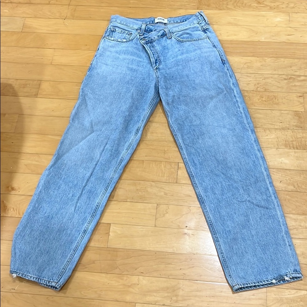 Agolde jeans with cool button to the side